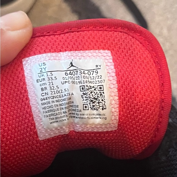 Nike Jordan Youth Air 1 Mid - Picture 7 of 7